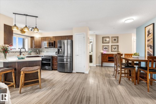 303 396 Silver Berry Road, Edmonton, AB - Indoor