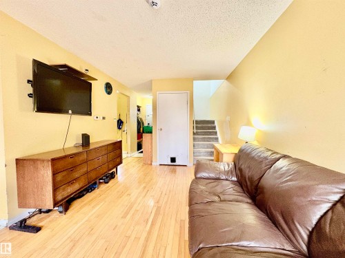 180 Centennial Court, Edmonton, AB - Indoor