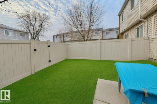 180 Centennial Court, Edmonton, AB - Outdoor