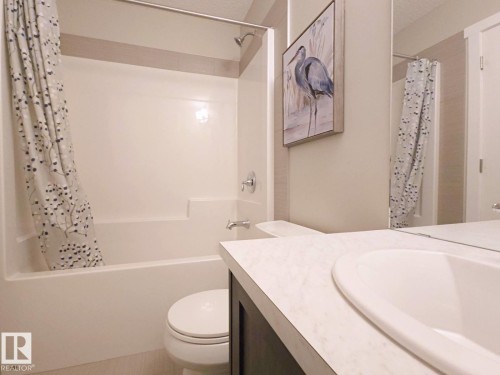 2226 Glenridding Boulevard, Edmonton, AB - Indoor Photo Showing Bathroom