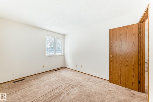 104 70 Alpine Place, St. Albert, AB - Indoor Photo Showing Other Room