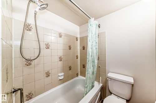 104 70 Alpine Place, St. Albert, AB - Indoor Photo Showing Bathroom
