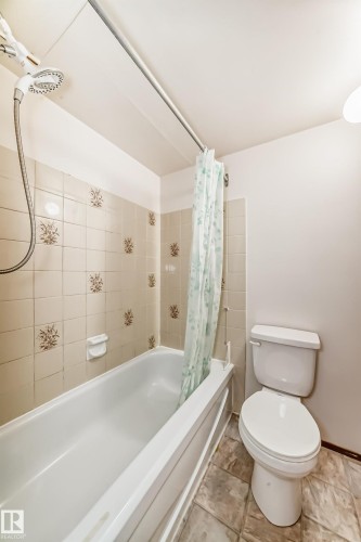 104 70 Alpine Place, St. Albert, AB - Indoor Photo Showing Bathroom