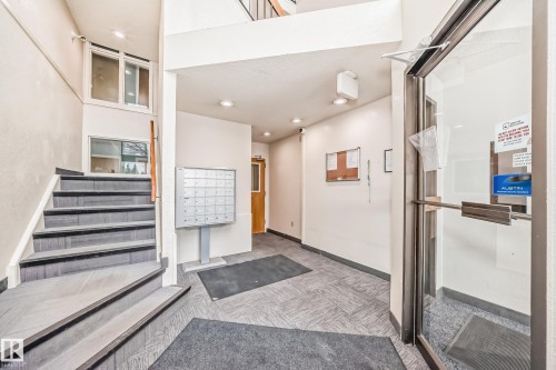 104 70 Alpine Place, St. Albert, AB - Indoor Photo Showing Other Room