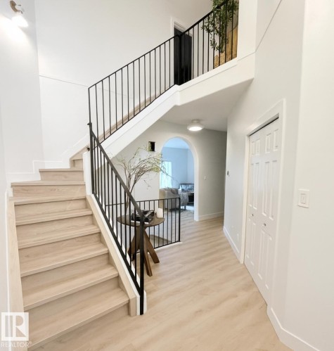 820 Ormsby Close, Edmonton, AB - Indoor Photo Showing Other Room