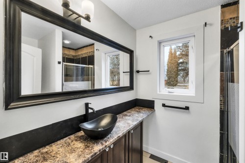 5220 47A Avenue, Rural Lac Ste. Anne County, AB - Indoor Photo Showing Bathroom