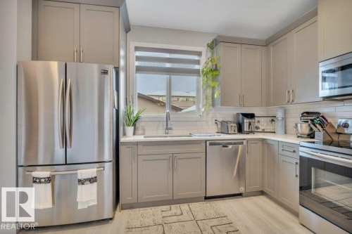 306 Balsam Link, Leduc, AB - Indoor Photo Showing Kitchen