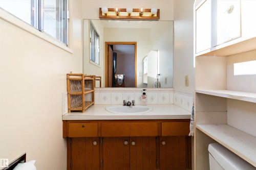 152 Corithia Drive, Leduc, AB - Indoor Photo Showing Bathroom