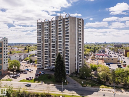 802 10883 Saskatchewan Drive, Edmonton, AB - Outdoor