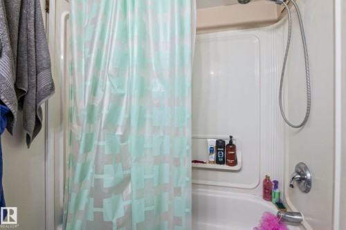 802 10883 Saskatchewan Drive, Edmonton, AB - Indoor Photo Showing Bathroom