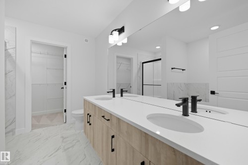 37 Gable Common, Spruce Grove, AB - Indoor Photo Showing Bathroom
