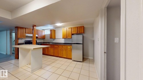 1508 62 Street, Edmonton, AB - Indoor Photo Showing Kitchen