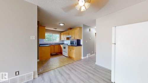 1508 62 Street, Edmonton, AB - Indoor Photo Showing Kitchen