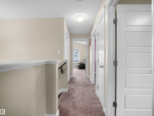 8716 Carson Way, Edmonton, AB - Indoor Photo Showing Other Room