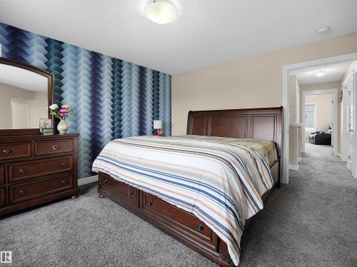8716 Carson Way, Edmonton, AB - Indoor Photo Showing Bedroom