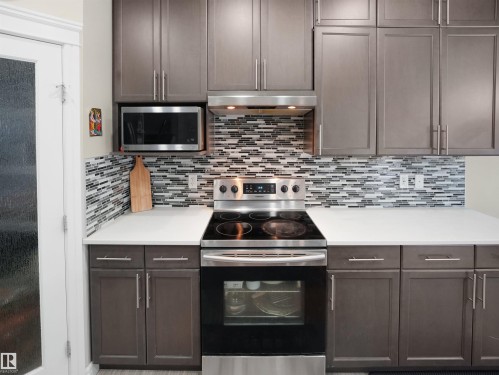 8716 Carson Way, Edmonton, AB - Indoor Photo Showing Kitchen With Upgraded Kitchen