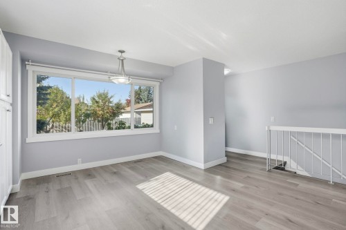 14208 30 Street, Edmonton, AB - Indoor