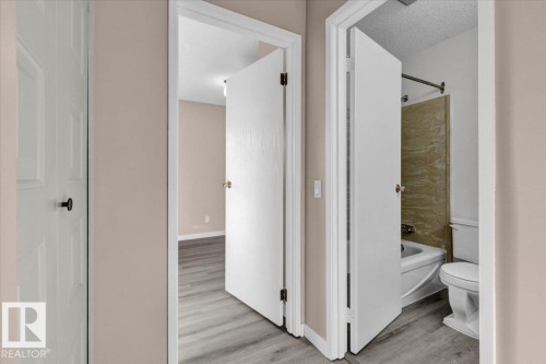 5512 38B Avenue, Edmonton, AB - Indoor