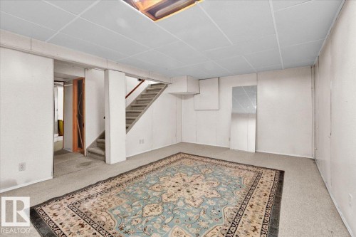 5512 38B Avenue, Edmonton, AB - Indoor