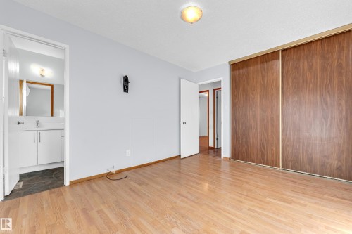 8103 14 Avenue, Edmonton, AB - Indoor Photo Showing Other Room