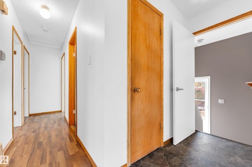 8103 14 Avenue, Edmonton, AB - Indoor Photo Showing Other Room