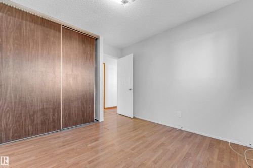 8103 14 Avenue, Edmonton, AB - Indoor Photo Showing Other Room