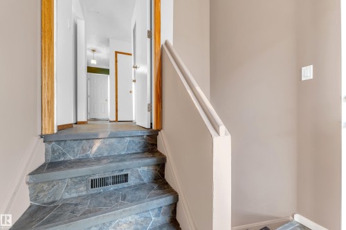 8103 14 Avenue, Edmonton, AB - Indoor Photo Showing Other Room