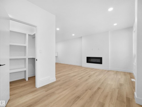 788 Cy Becker Drive, Edmonton, AB - Indoor With Fireplace