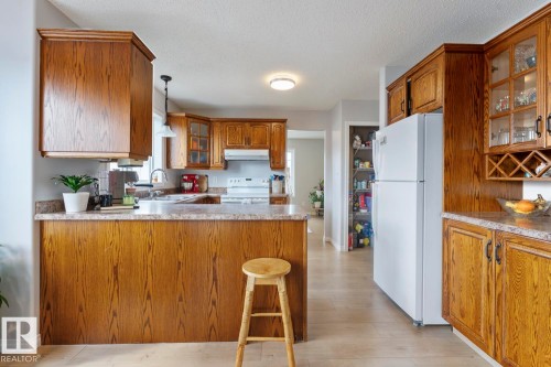 2614 6A Avenue, Cold Lake, AB - Indoor Photo Showing Kitchen