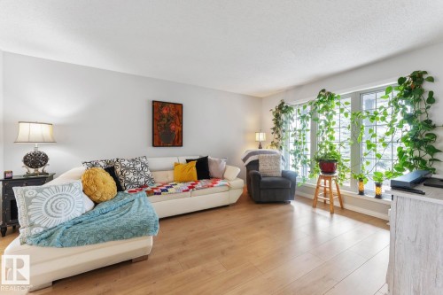 2614 6A Avenue, Cold Lake, AB - Indoor Photo Showing Living Room