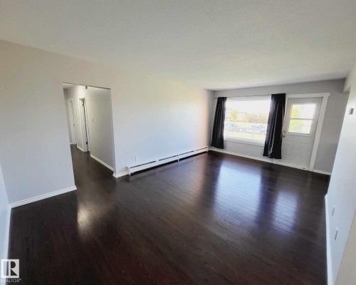8 6103 98 Avenue, Edmonton, AB - Indoor Photo Showing Other Room