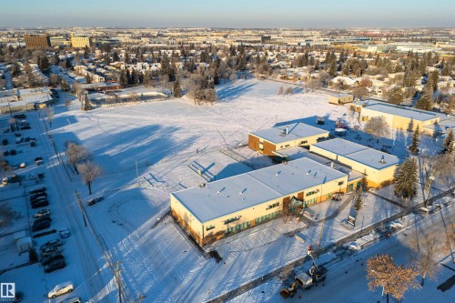 15805 109 Avenue, Edmonton, AB 