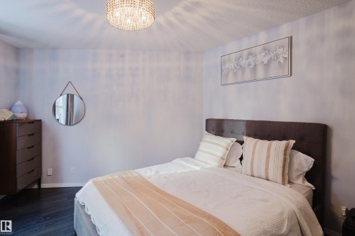 140 4827 104A Street, Edmonton, AB - Indoor Photo Showing Bedroom