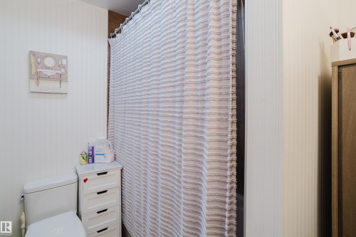 140 4827 104A Street, Edmonton, AB - Indoor Photo Showing Bathroom