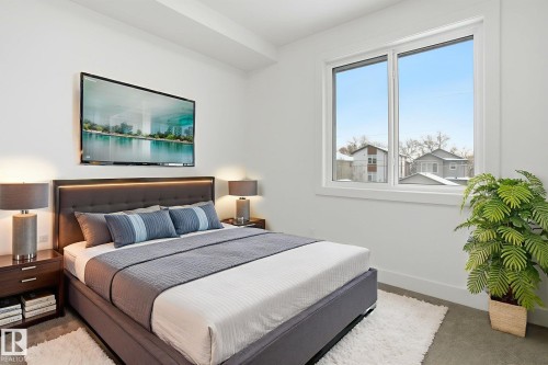 10919 79 Avenue, Edmonton, AB - Indoor Photo Showing Bedroom