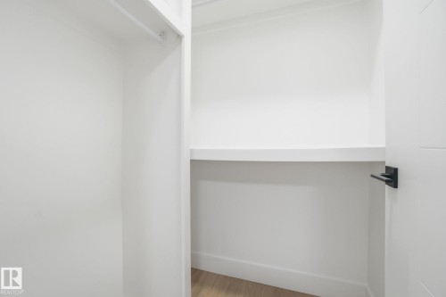 10919 79 Avenue, Edmonton, AB - Indoor