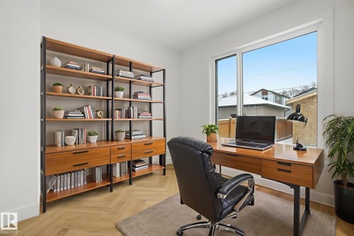 10919 79 Avenue, Edmonton, AB - Indoor Photo Showing Office