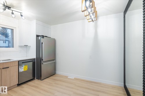 7114 178 Street, Edmonton, AB - Indoor Photo Showing Kitchen With Stainless Steel Kitchen