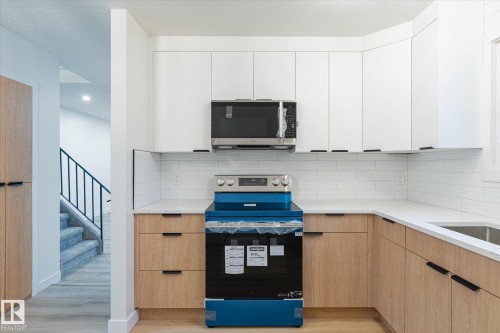 7114 178 Street, Edmonton, AB - Indoor Photo Showing Kitchen