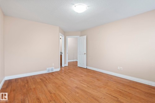 1888 33 Street, Edmonton, AB - Indoor Photo Showing Other Room