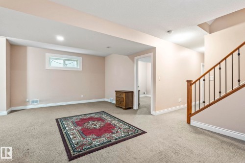 1888 33 Street, Edmonton, AB - Indoor