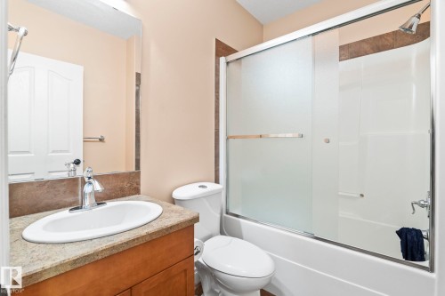 1888 33 Street, Edmonton, AB - Indoor Photo Showing Bathroom