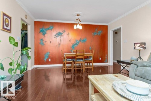 11317 103 Street, Edmonton, AB - Indoor