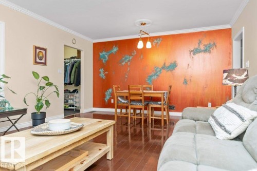 11317 103 Street, Edmonton, AB - Indoor