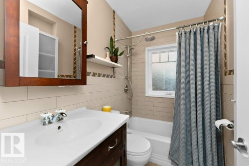 11317 103 Street, Edmonton, AB - Indoor Photo Showing Bathroom