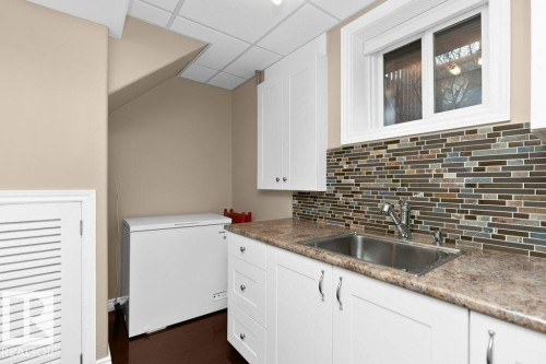 11317 103 Street, Edmonton, AB - Indoor Photo Showing Kitchen