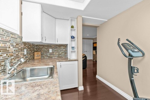 11317 103 Street, Edmonton, AB - Indoor Photo Showing Kitchen