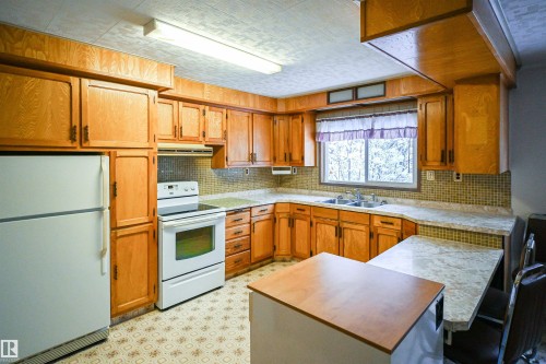 62418 Rge Rd 440, Rural Bonnyville M.D., AB - Indoor Photo Showing Kitchen With Double Sink