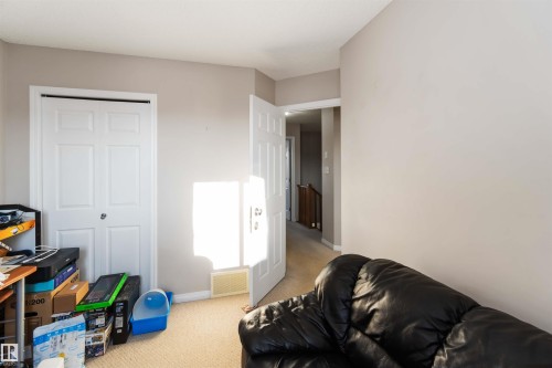 5807 Sutter Pl, Edmonton, AB - Indoor