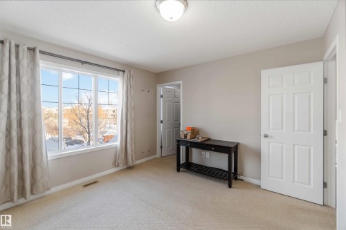 5807 Sutter Pl, Edmonton, AB - Indoor